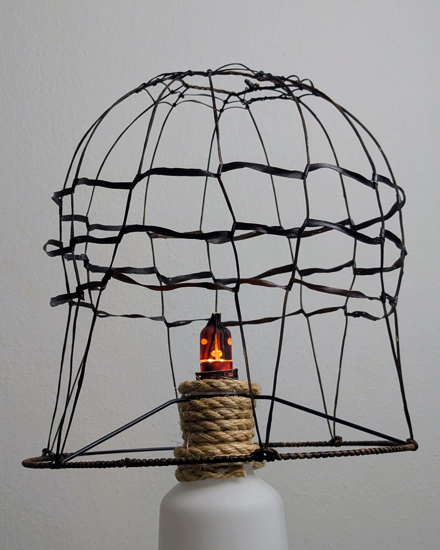 "Aerostatum Nocturnum" One-of-a-kind Seaweed Sculptural Table Lamp